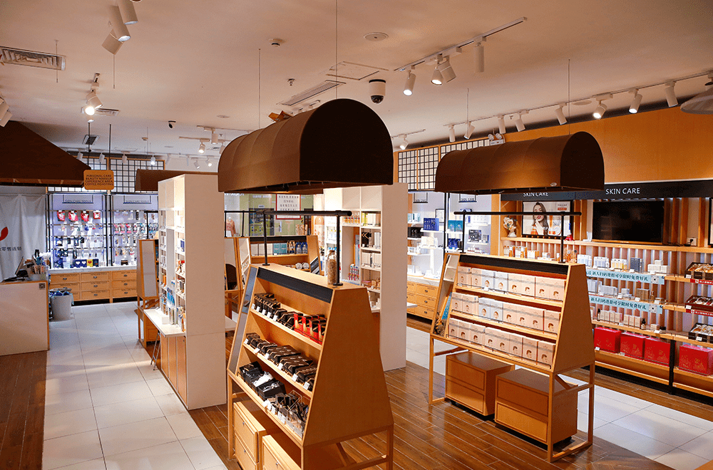 化妆品美妆集合店因时而变，狐狸小妖拥抱新零售之路